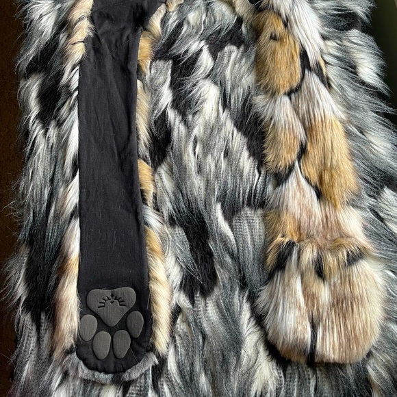 Spirithoods Naughty Rabbit Wolverine Faux Fur Spirithood - Picture 2 of 7